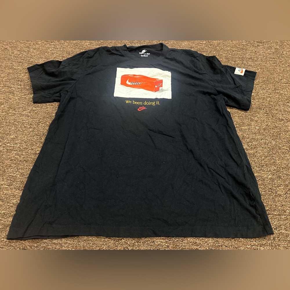 The Nike Tee Men's XXL Black Graphic Men's T-Shirt SS casual atheltic active